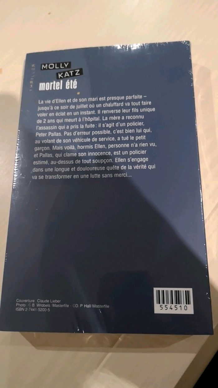 Livre neuf encore emballé - photo numéro 2