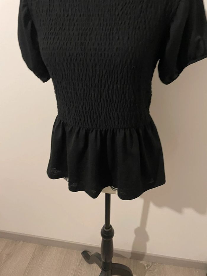 Haut noir Zara, manches bouffantes et taille smockée - Taille M - photo numéro 4