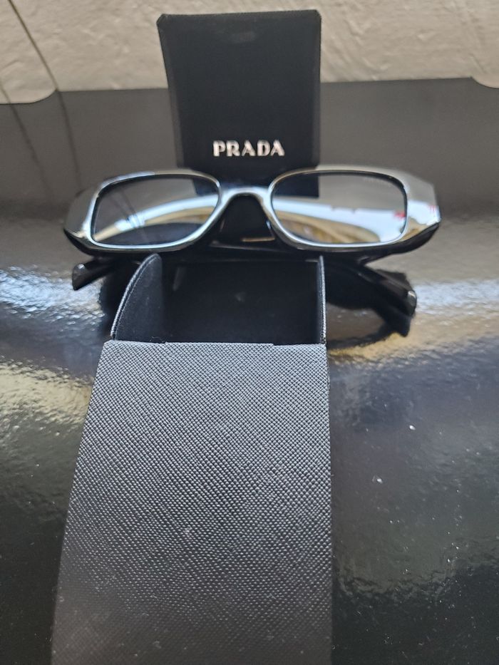Solaire  Prada
