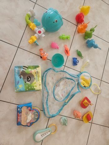 Lot jouet baignoire