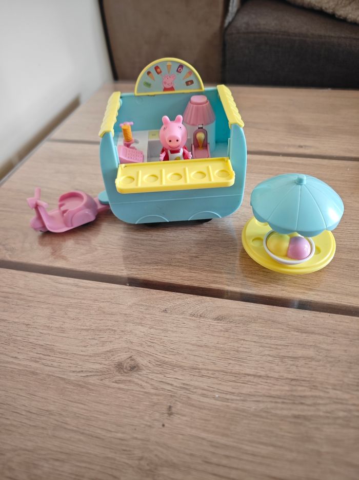 Jouet Peppa pig, très bon état, complet - photo numéro 3