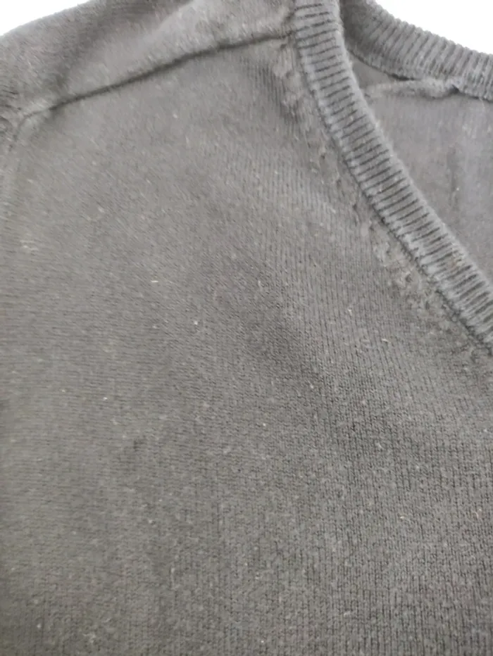 💙 Pull col en V Zara - Bleu marine - 11/12 ans - Bon état - photo numéro 4