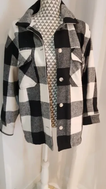 Sur chemise carreaux