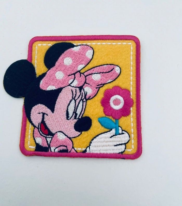 Écusson brodé minnie Disney neuf