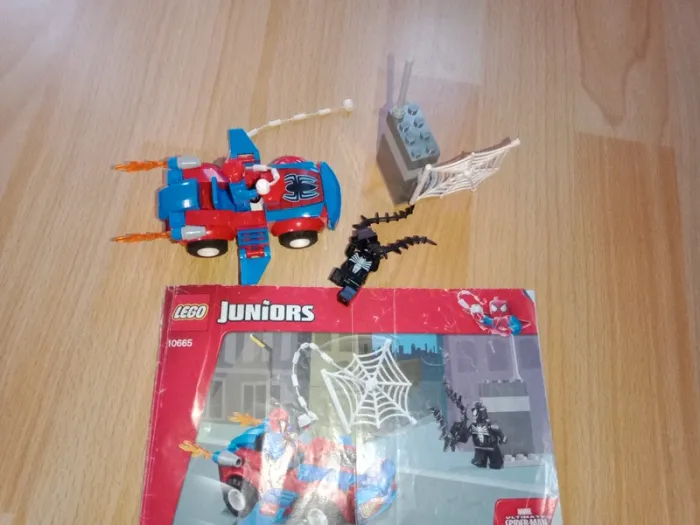 Lego Spiderman 10665 complet avec notice - photo numéro 3