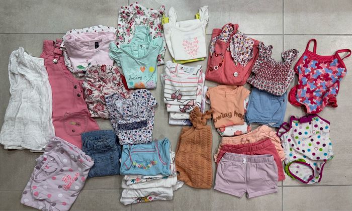 Lot vêtements fille 12 mois
