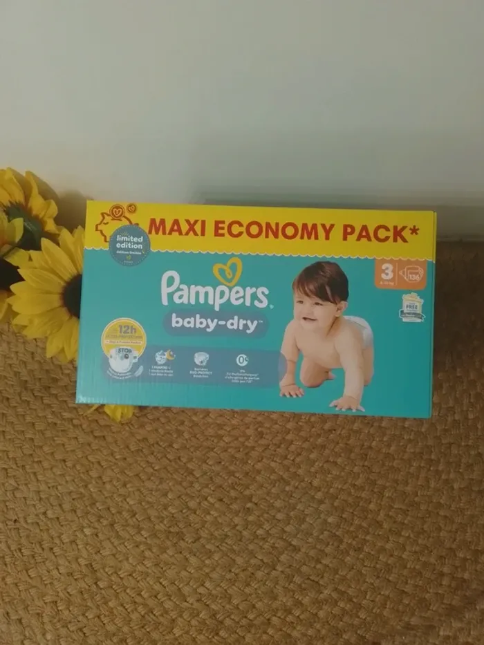 maxi pack 136 couches pampers baby-dry taille 3 ( 6 à10kg)