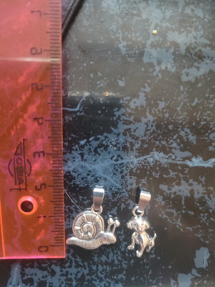 Pendentif acier inoxydable sur cordon noir élastiqué - photo numéro 3