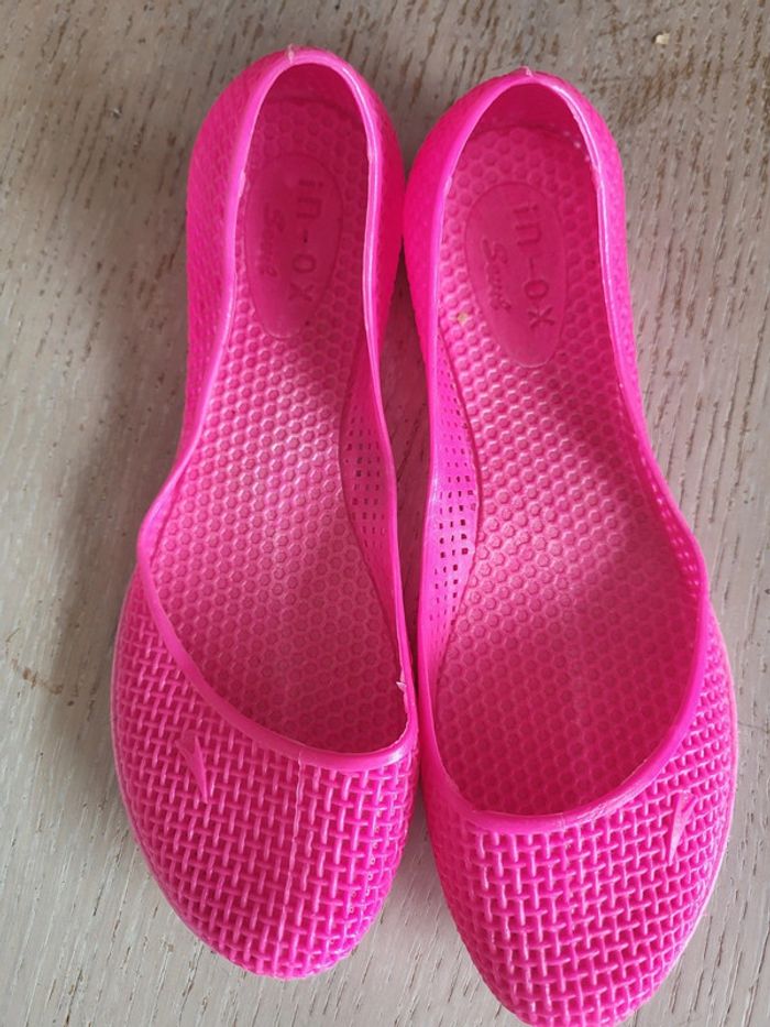 Superbe chaussure de plage. - photo numéro 3