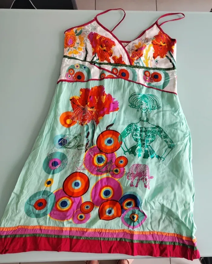 Robe Desigual t40