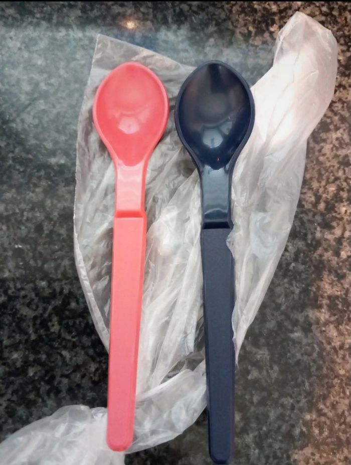 Lot de 2 cuillères forme Z Tupperware