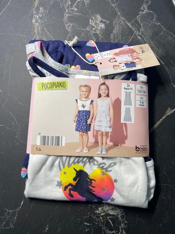 Lot de 2 très belles robes en 7/8 ans dans leur emballage 100% neuves