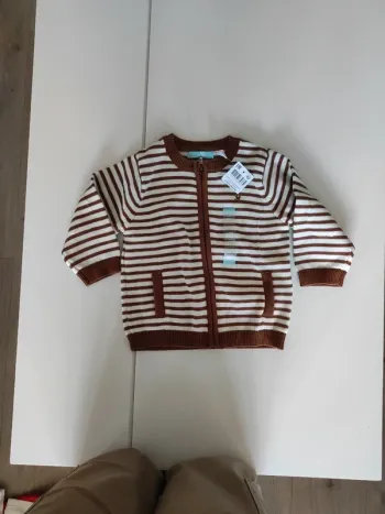 Gilet marron obaibi 12 mois neuf étiquette