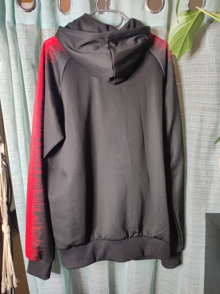 Veste a capuche rouge et noire taille XXL - photo numéro 6