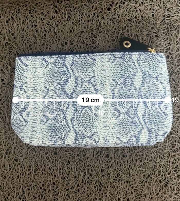 Trousse à maquillage Estée Lauder bleue - photo numéro 4