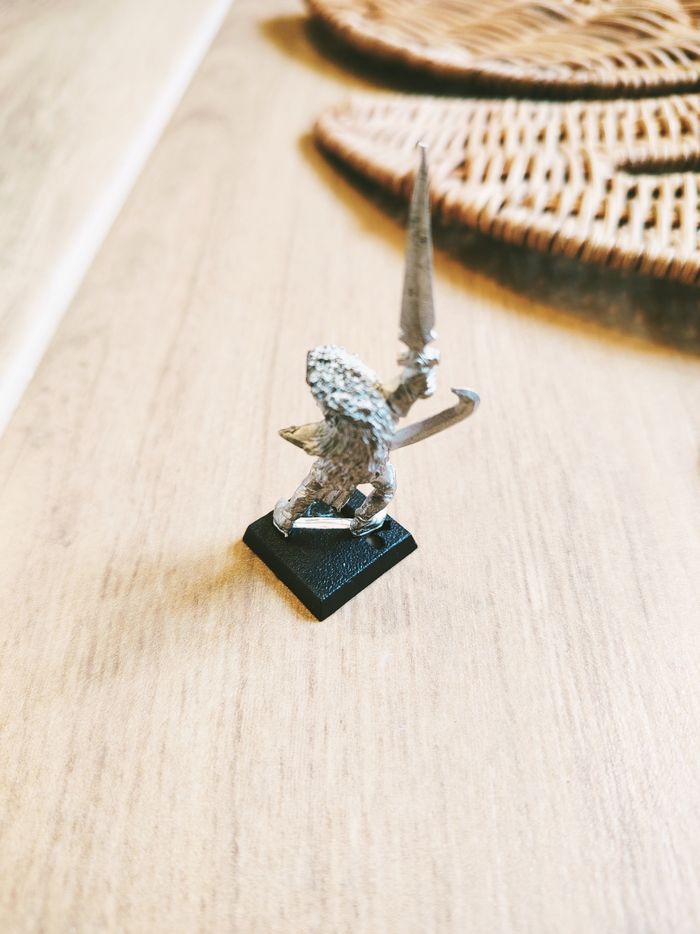 🪖Figurine métal sur socle l'Elfe sorcier maraudeur armé marque Warhammer games workshop - photo numéro 2