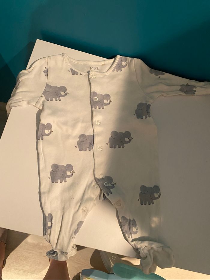 Lots pyjamas 1 MOIS - photo numéro 3