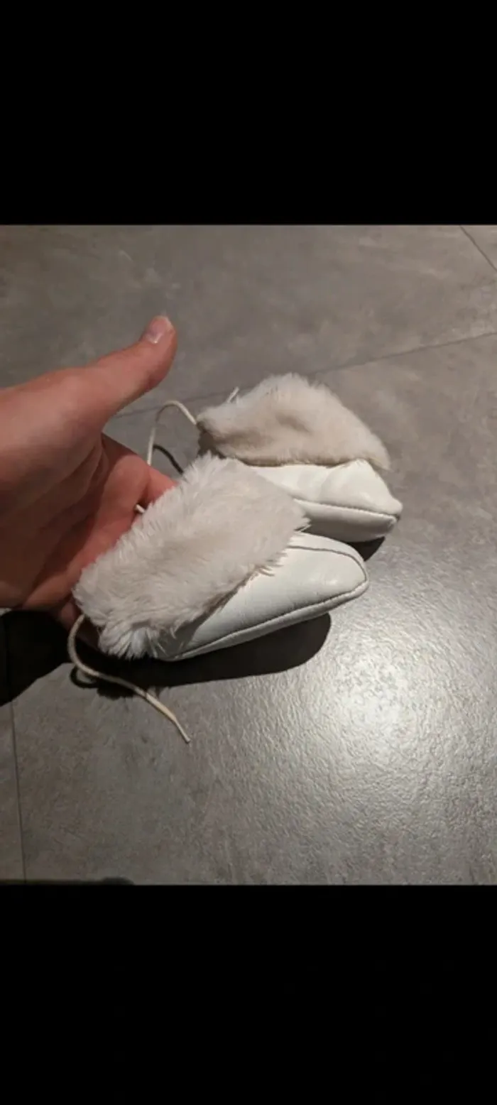 Jolis chaussons vintage moumoutte taille 20