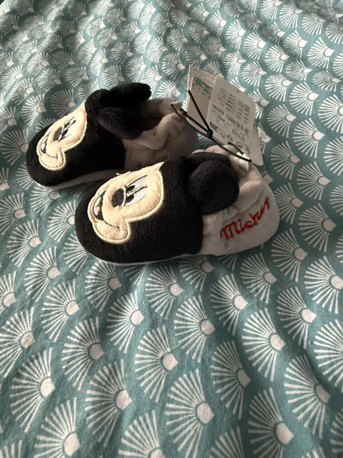 Chaussons Mickey - photo numéro 2