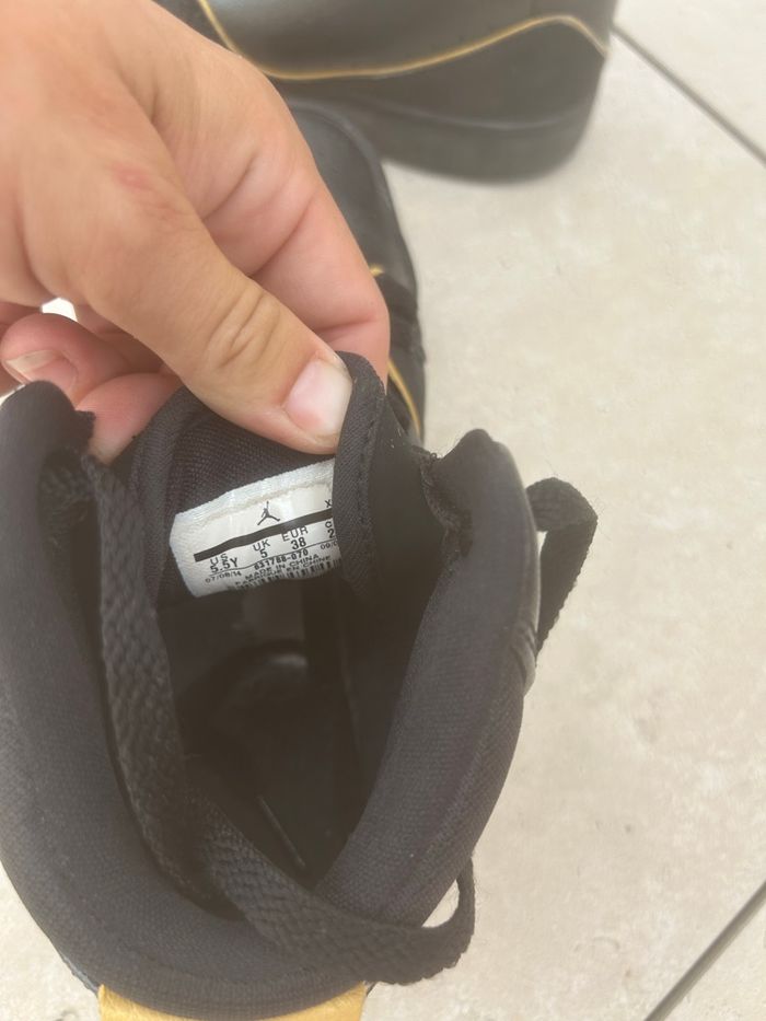 Basket Jordan montante pointure 38 TBE - photo numéro 3