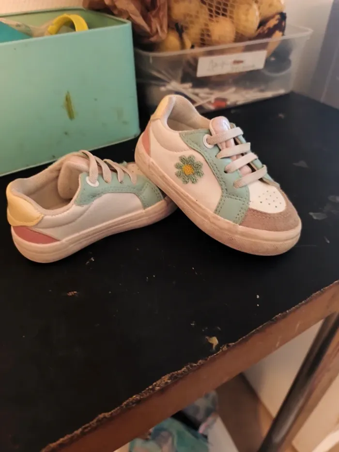 Paire de baskets marque creeks pointure 20 - photo numéro 3