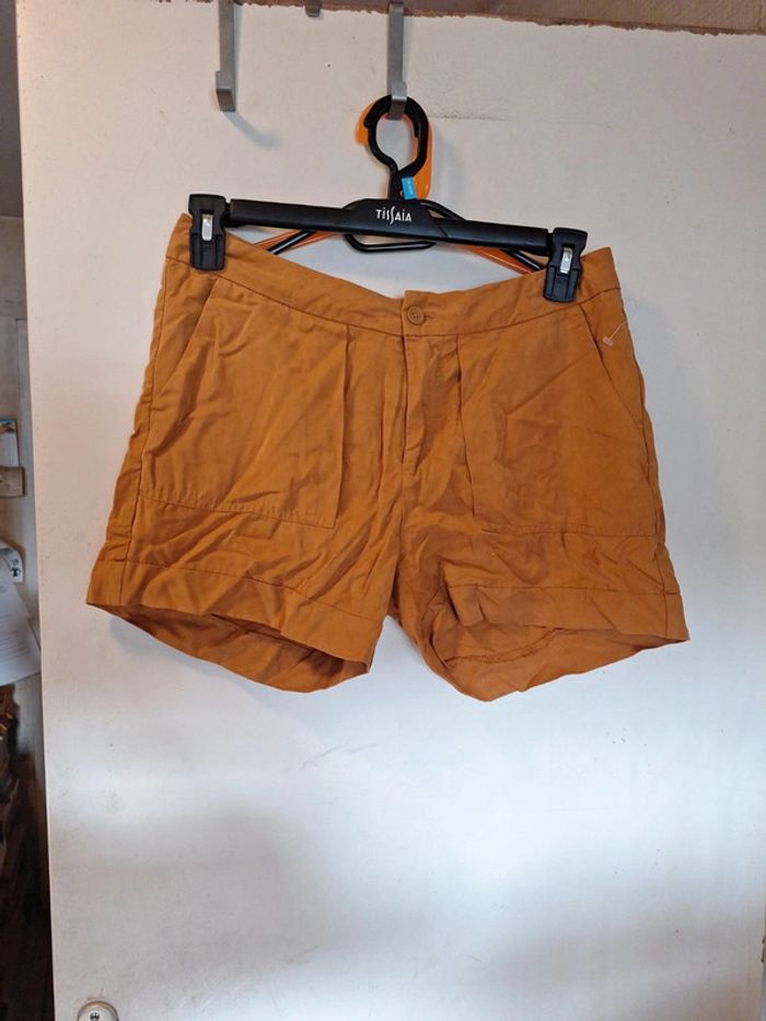 Short 40