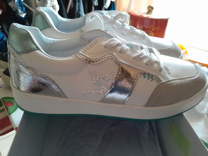 Baskets t40 neuve