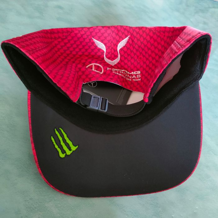 Casquette AMG Petronas formula one rouge - photo numéro 2