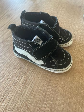 Vans bébé taille 19