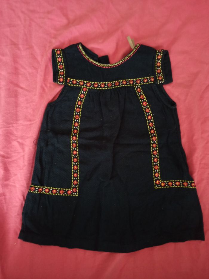 Robe brodée - photo numéro 3