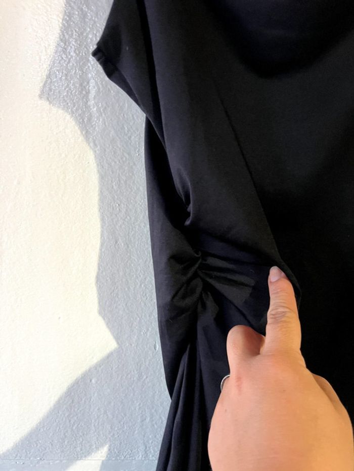 Robe noire divided taille L - photo numéro 3