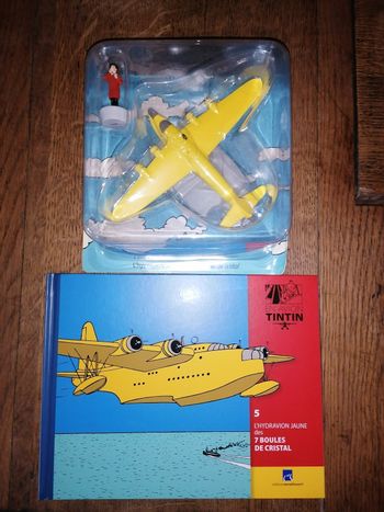 Tintin Avion n5 L Hydravion Jaune des 7 Boules de cristal