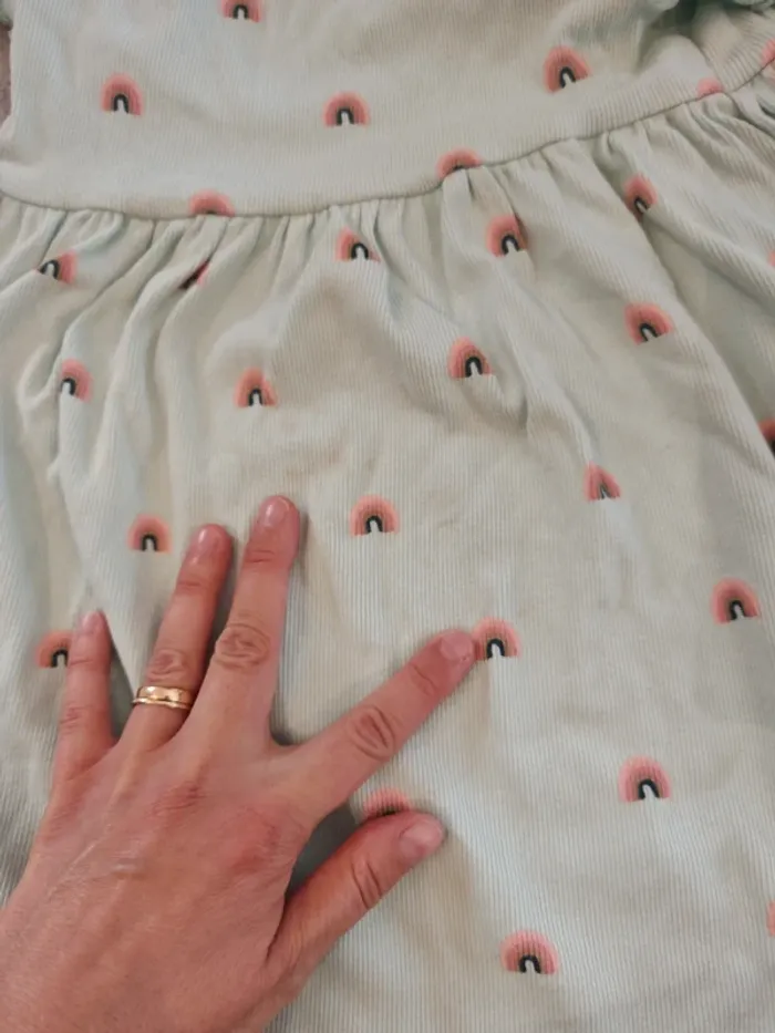 Lot de vêtements fille 5 ans tachés - photo numéro 6