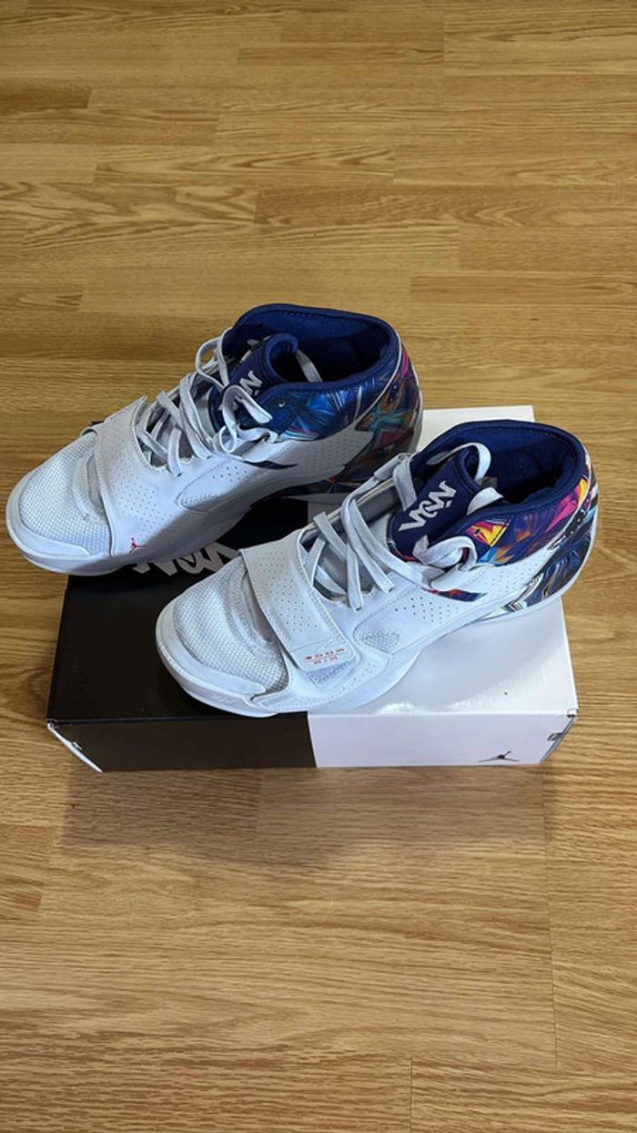 Baskets Jordan Zion 2 Mi-Bleu Rose Initial - photo numéro 2