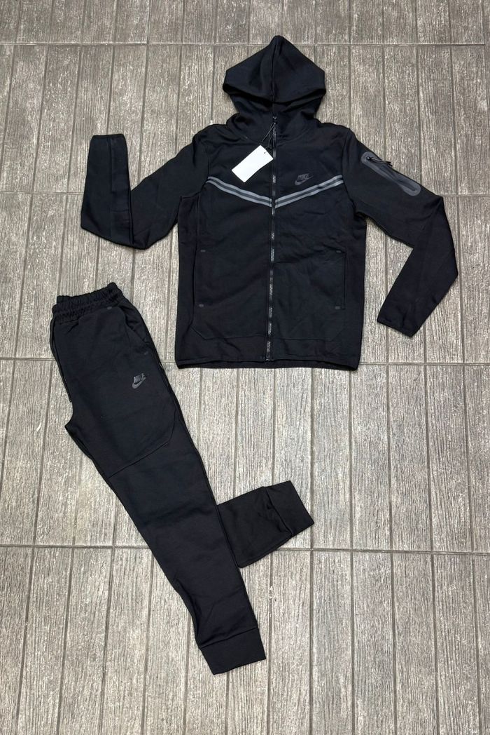 Nike tech - photo numéro 6