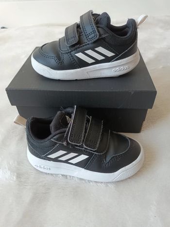 Basket taille 21 adidas