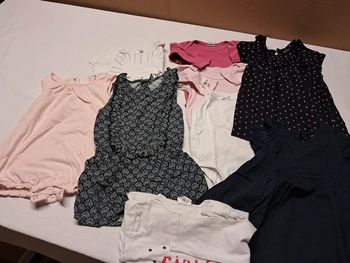 Lot 9 vêtements filles - 12 mois - Kiabi