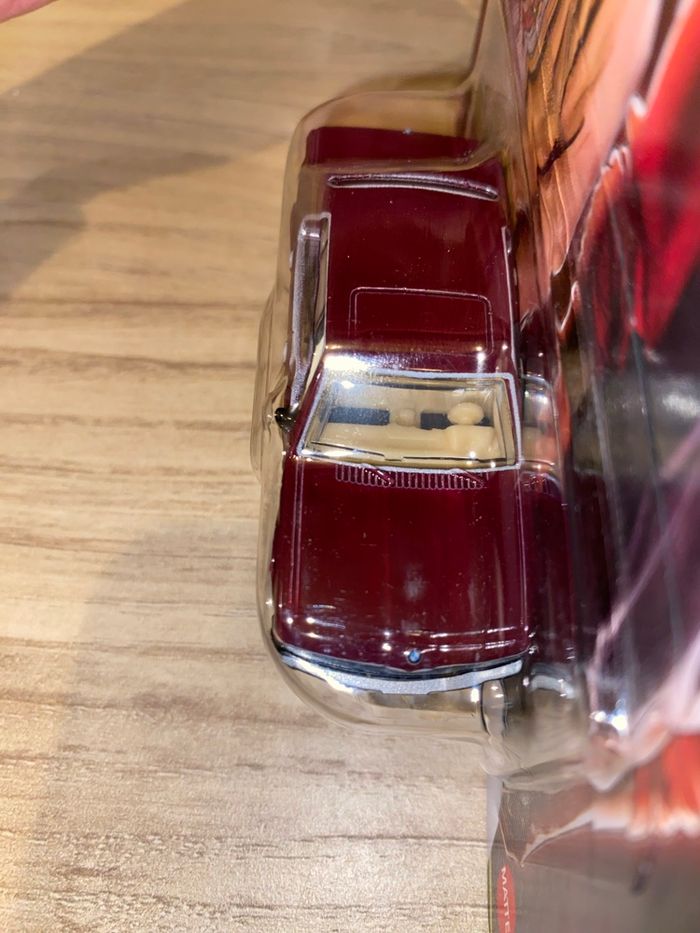 Hot Wheels Stranger Things 1983 BMW 733i - photo numéro 2