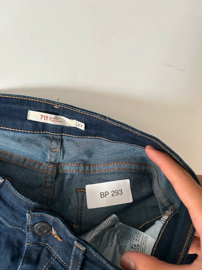 Jean Levi's Femme Marine W27 L30 | 711 Skinny | Taille 38 | Très Bon État | BP293 - photo numéro 4