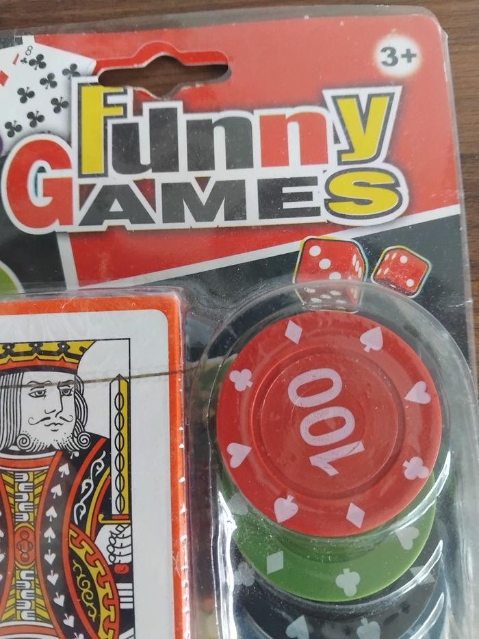 Jeu de cartes poker + 5 jetons - photo numéro 4
