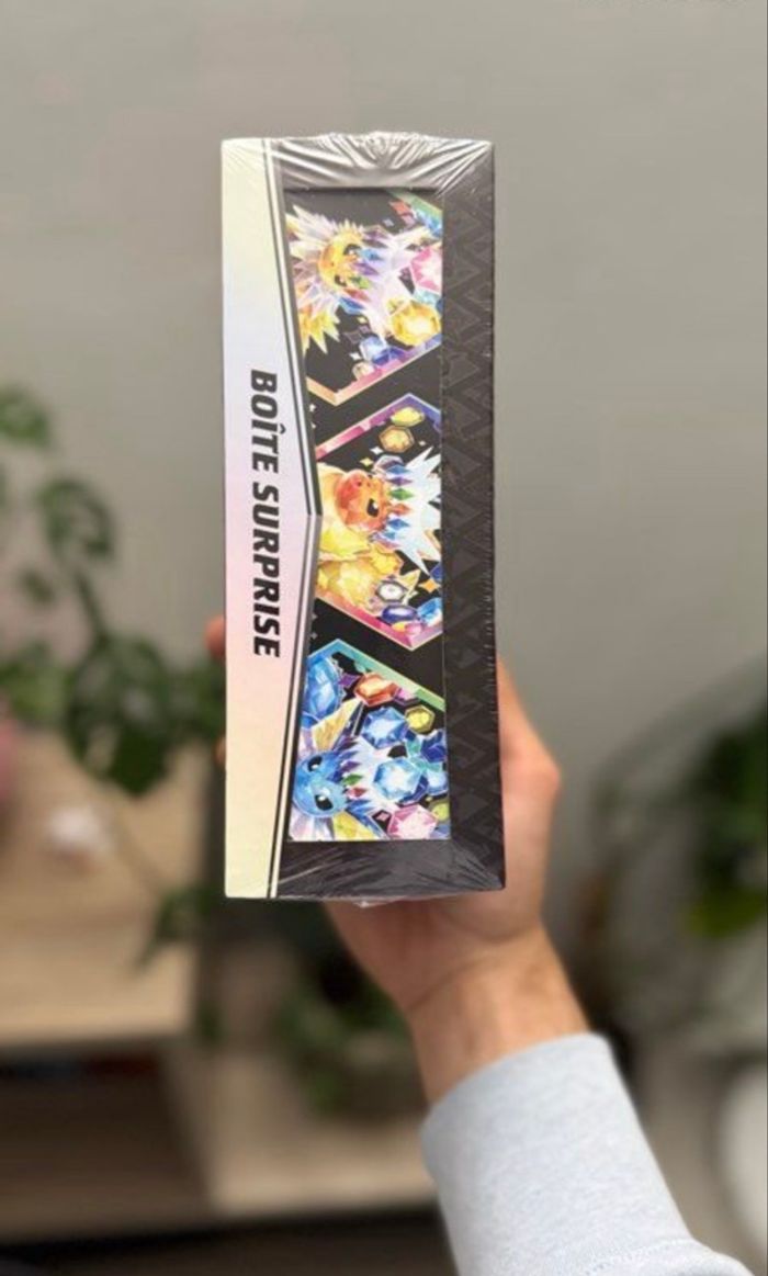 Pokémon - Boîte surprise ev8,5