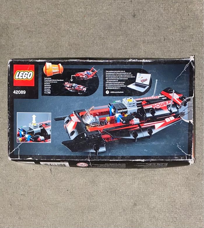 Lego Technic 42089 NEUF - photo numéro 2