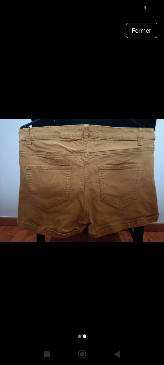 Short moutarde - photo numéro 2