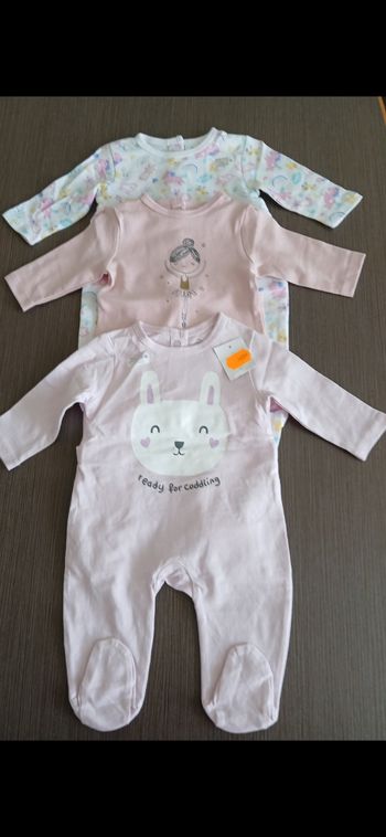 Lot 3 pyjamas fille en coton tex baby 54 cm 1 mois 