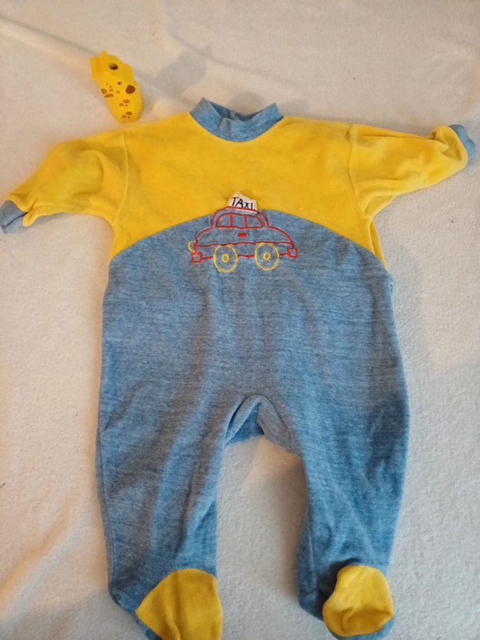 Pyjama bleu et jaune 9 mois kiabi