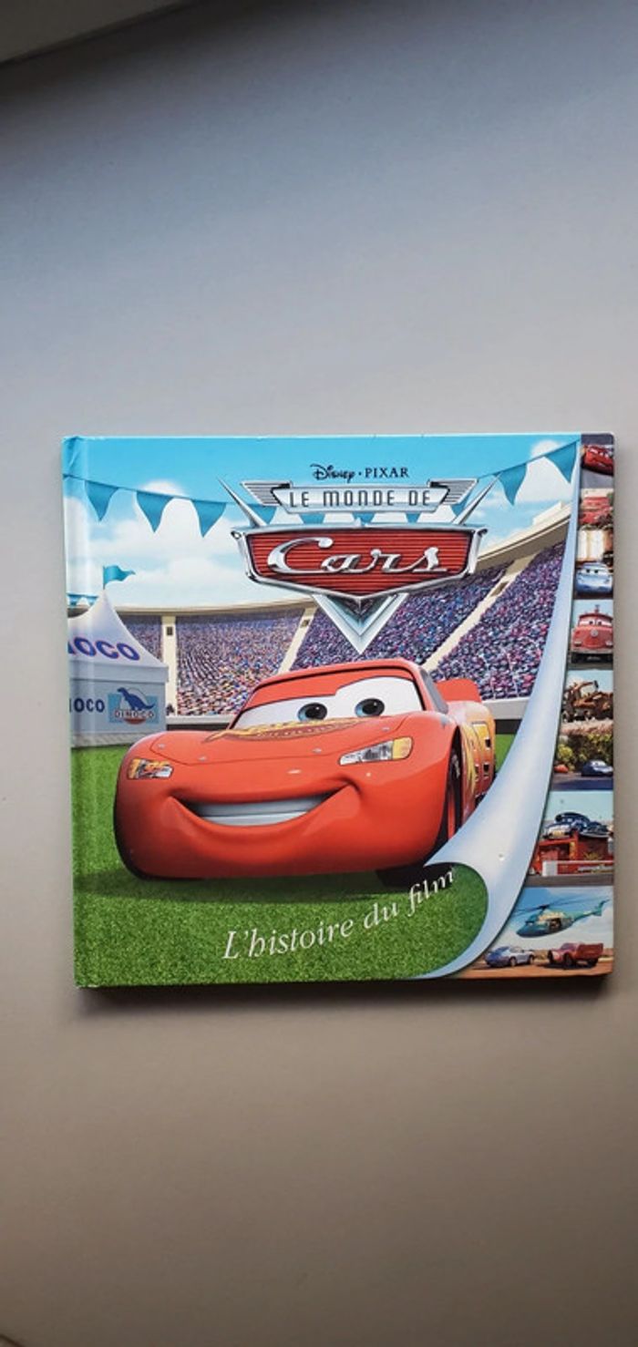 Livre Disney Pixar le Monde de Cars