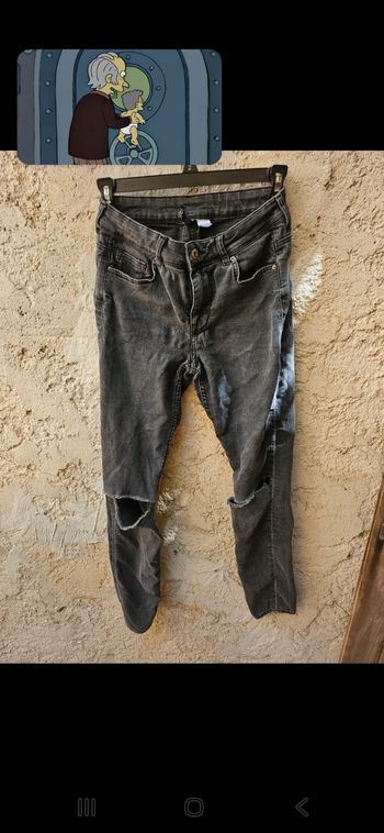 Jean skinny noir troué
