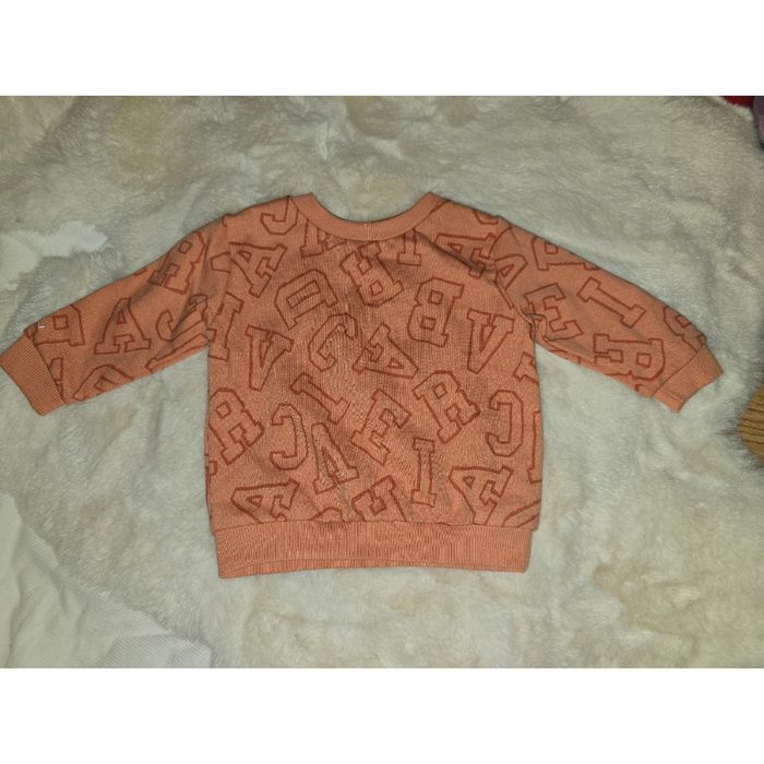 Pull orange bébé alphabet