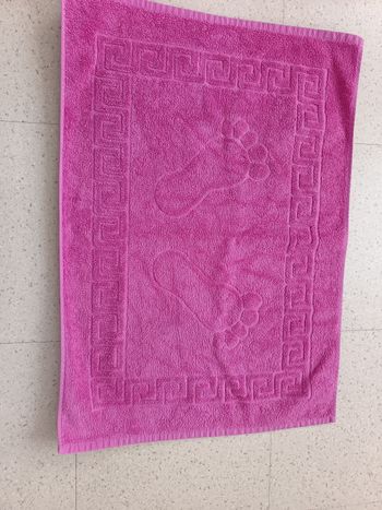 Tapis de bain rose