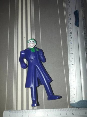 batman figurine joker